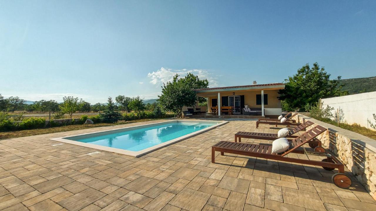 Villa Legacy Krusvar Esterno foto